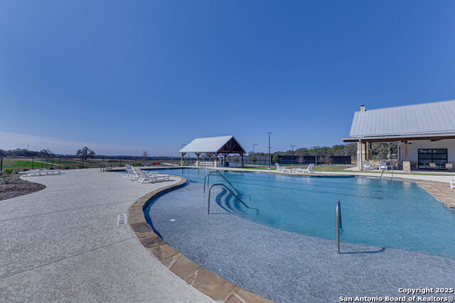 Listing photo id 21 for 528 Rosemary Ridge