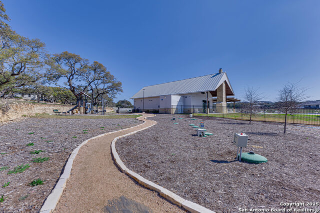 Listing photo id 28 for 528 Rosemary Ridge