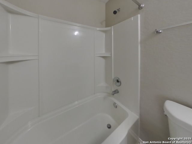 Image 15 of 19 For 408 Auburn  