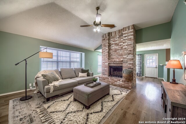 Image 10 of 26 For 1030 Hedgestone