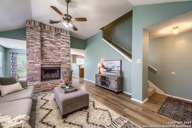 Image 11 of 26 For 1030 Hedgestone