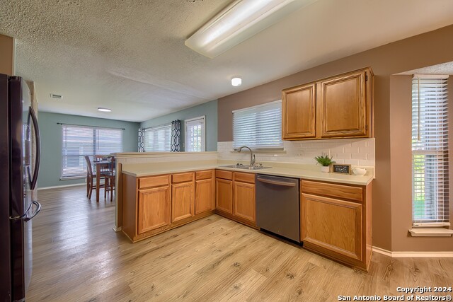 Image 14 of 26 For 1030 Hedgestone
