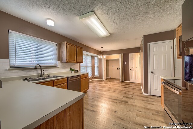 Image 16 of 26 For 1030 Hedgestone
