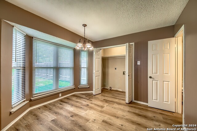 Image 5 of 26 For 1030 Hedgestone