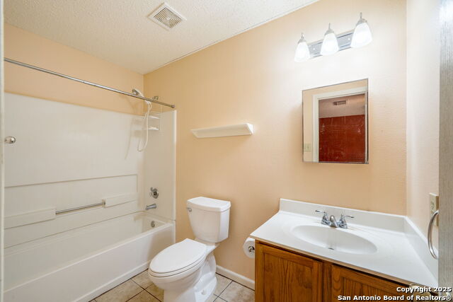 Image 11 of 15 For 13503 Auburn Oaks