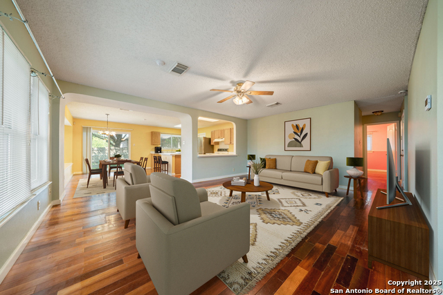 Image 2 of 15 For 13503 Auburn Oaks