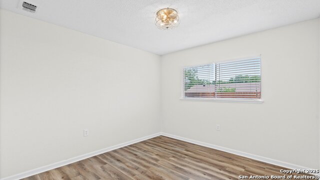 Image 17 of 27 For 5815 Freemans Farm St