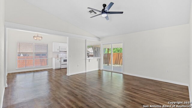 Image 4 of 27 For 5815 Freemans Farm St