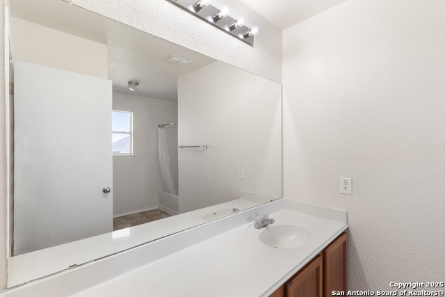 Listing photo id 10 for 3310 Dunlap