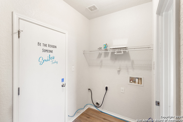 Listing photo id 4 for 3310 Dunlap