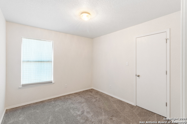 Listing photo id 5 for 3310 Dunlap