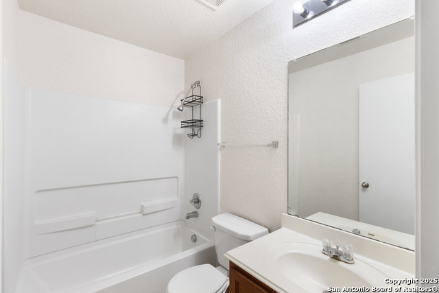 Listing photo id 6 for 3310 Dunlap