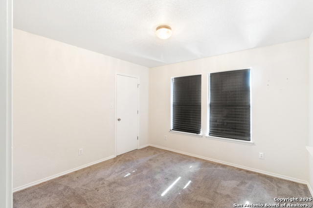 Listing photo id 7 for 3310 Dunlap