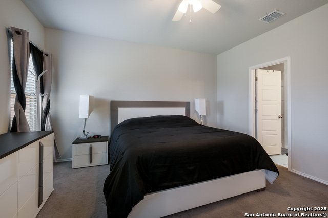 Listing photo id 11 for 7731 Chatham