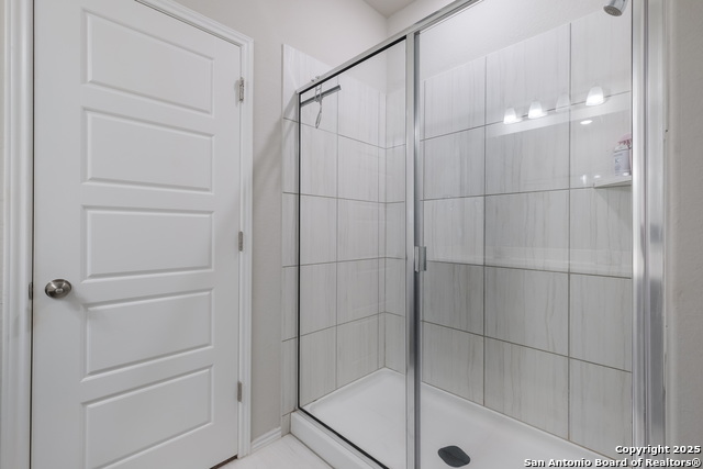 Listing photo id 14 for 7731 Chatham