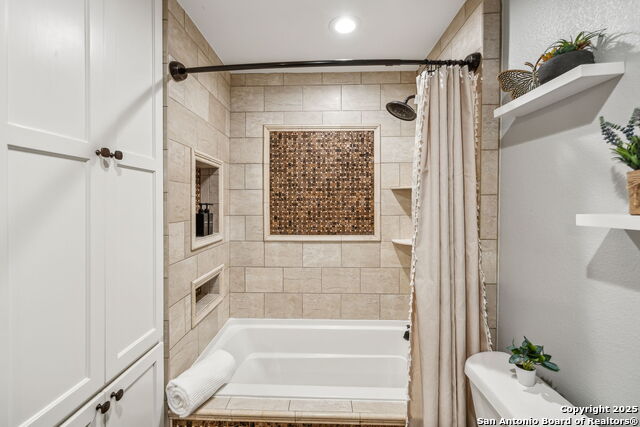 Image 32 of 62 For 14 Wayside Dr