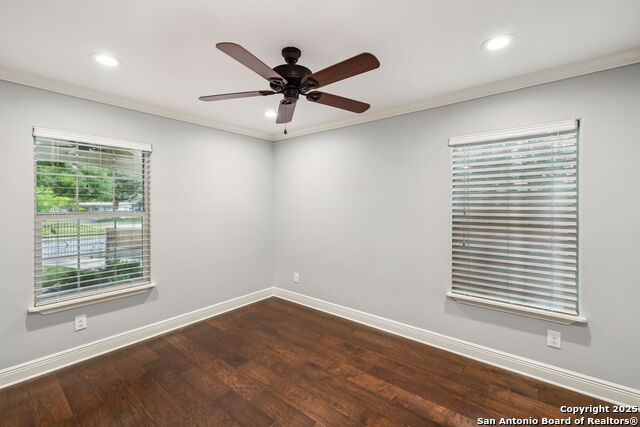 Image 33 of 62 For 14 Wayside Dr
