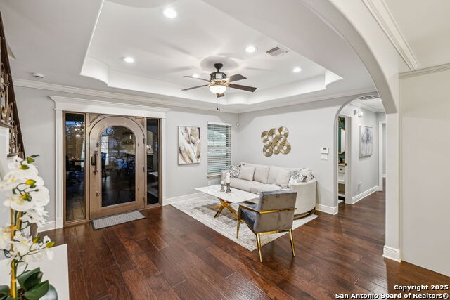 Image 9 of 62 For 14 Wayside Dr
