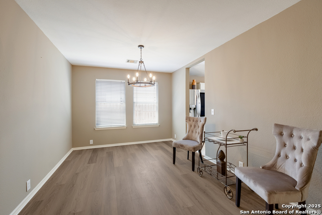 Listing photo id 12 for 10019 Buescher Ln