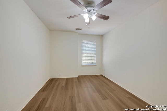 Listing photo id 18 for 10019 Buescher Ln