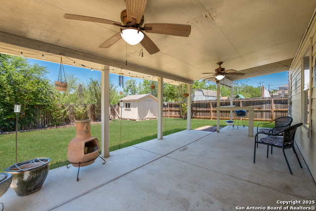 Listing photo id 26 for 10019 Buescher Ln