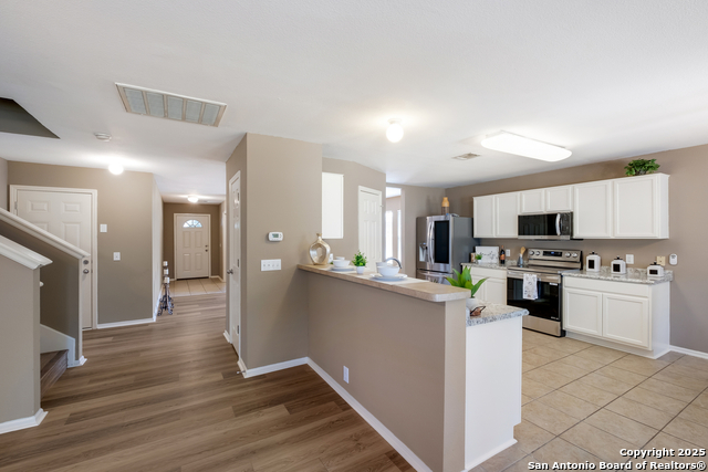 Listing photo id 7 for 10019 Buescher Ln