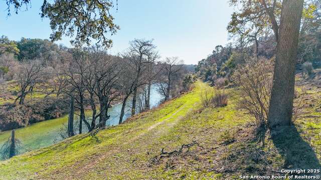Listing photo id 1 for 132 Sunrise