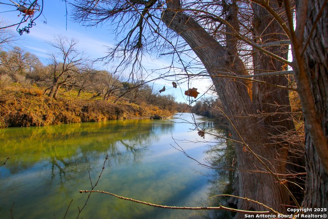 Listing photo id 32 for 132 Sunrise