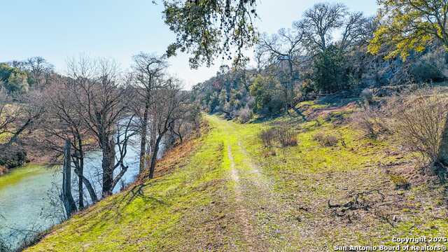 Listing photo id 2 for 132 Sunrise