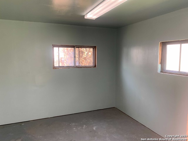 Image 16 of 26 For 319 Byrnes Dr