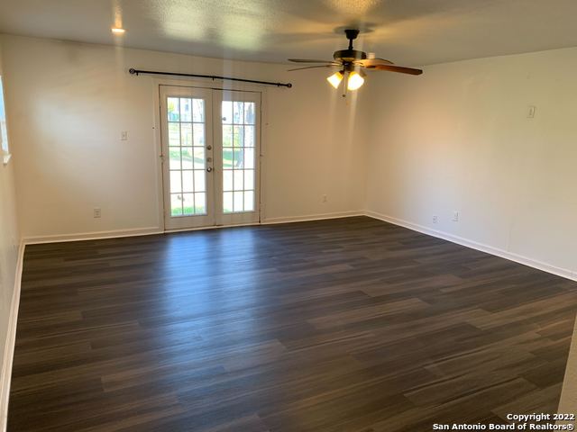 Image 7 of 26 For 319 Byrnes Dr