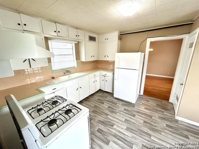 Image 4 of 16 For 155 Alexander Hamilton Dr  102