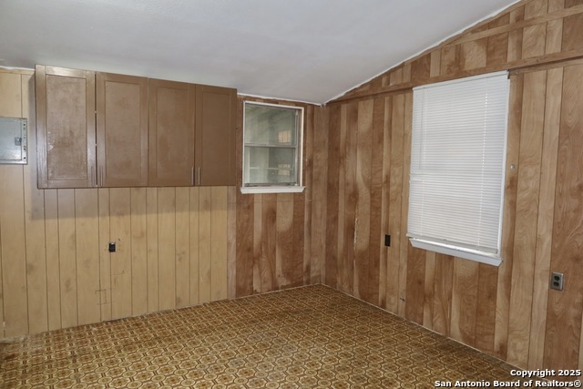 Listing photo id 13 for 316 W Colonial Pkwy