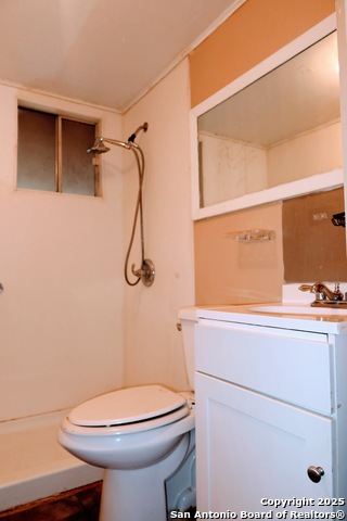 Listing photo id 17 for 316 W Colonial Pkwy