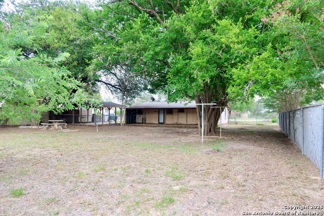 Listing photo id 19 for 316 W Colonial Pkwy