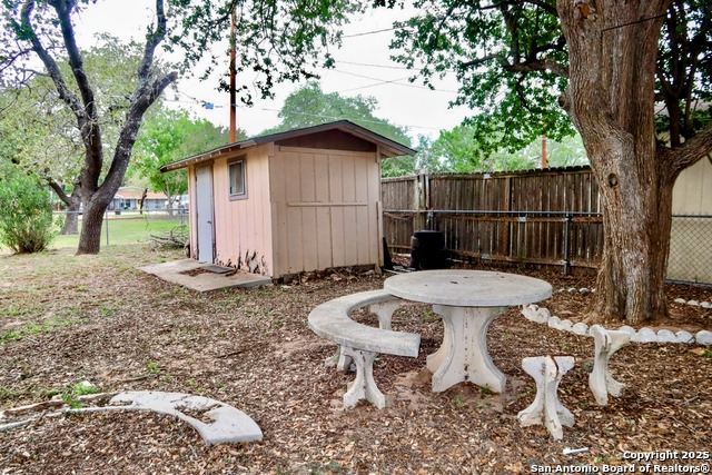 Listing photo id 23 for 316 W Colonial Pkwy
