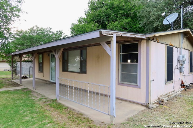 Listing photo id 5 for 316 W Colonial Pkwy