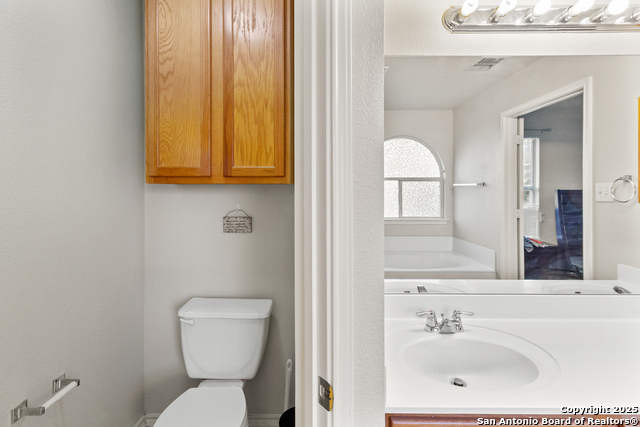 Image 15 of 22 For 7830 Beechnut Oak