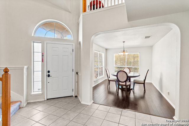 Image 4 of 22 For 7830 Beechnut Oak