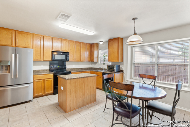 Image 8 of 22 For 7830 Beechnut Oak