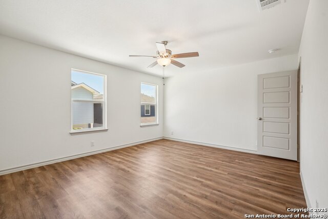 Listing photo id 36 for 2033 Silver Oaks 23