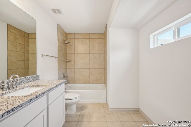 Listing photo id 39 for 2033 Silver Oaks 23