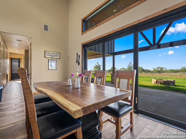 Listing photo id 15 for 12093 New Sulphur Springs