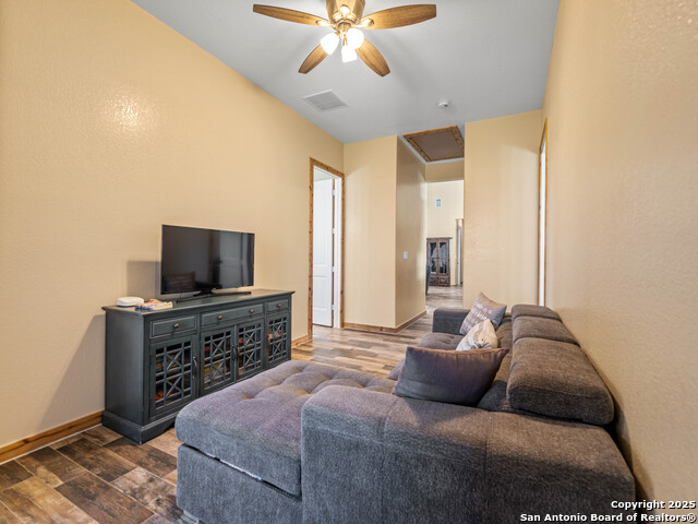 Listing photo id 23 for 12093 New Sulphur Springs