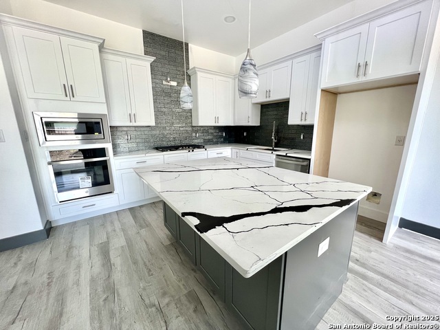 Image 2 of 14 For 6427 Ridge Circle