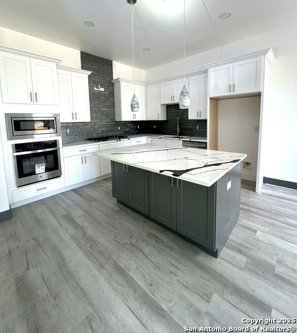Image 3 of 14 For 6427 Ridge Circle