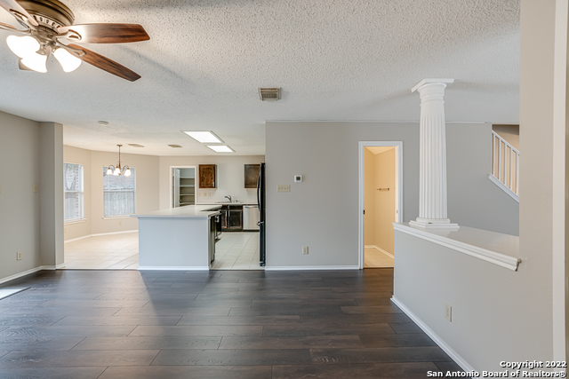 Image 14 of 34 For 22011 Oriole Hill Dr