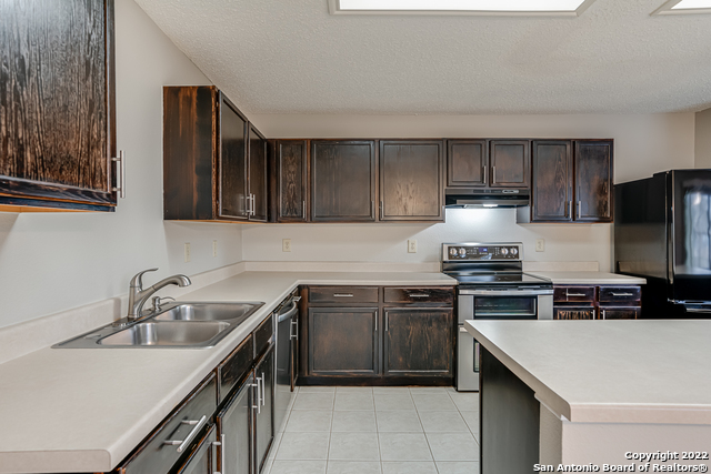 Image 16 of 34 For 22011 Oriole Hill Dr