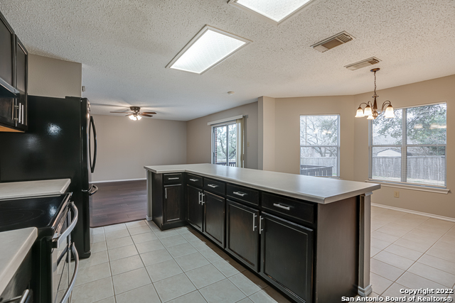 Image 18 of 34 For 22011 Oriole Hill Dr