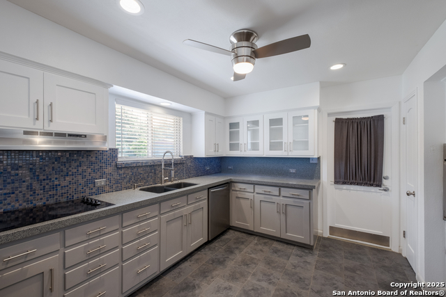 Image 14 of 33 For 226 Carolwood Dr.